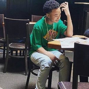 Meet your Posher, Quinton